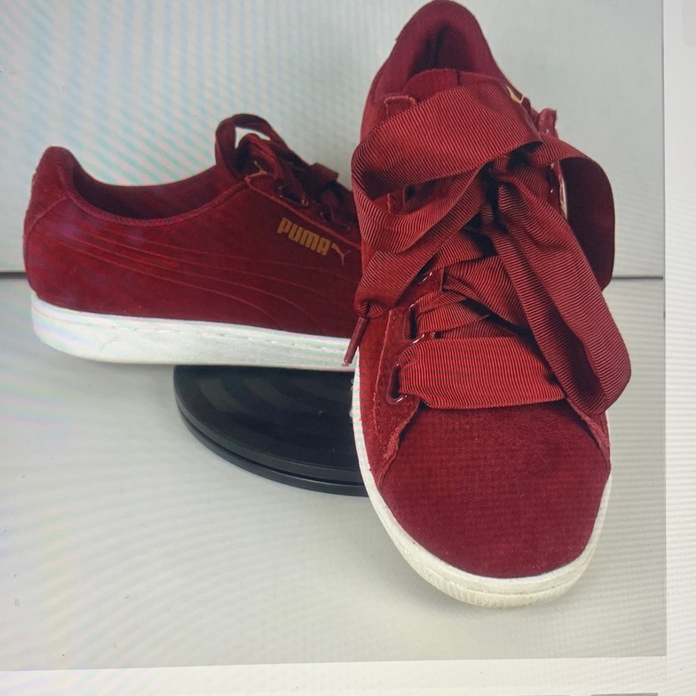 Puma Women's Burgundy Sneakers